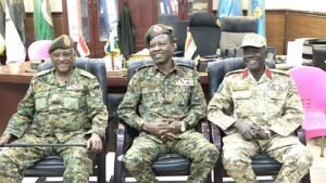 الكباشي يعانق العطا بحميمة.. ماذا وراء ذلك!