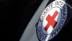 أدوية ومستلزمات طبية من الصليب الأحمر لمستشفى الطينة