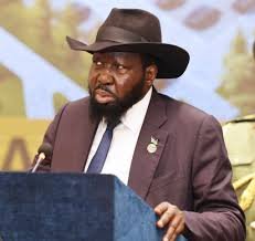 سلفاكير يغادر إلى الإمارات.. ماذا هناك