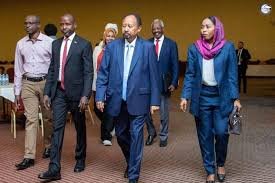 حكومة المنفى.. الخيارات الصعبة للقوى المدنية