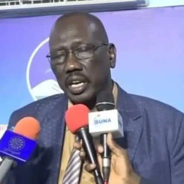 ١٩ ٣٤ ٥٠ احمد العمدة .jpg
