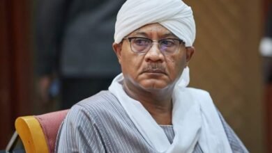 حزب الأمة ينفي 15 47