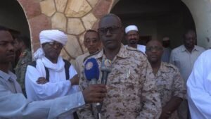 والي الخرطوم يؤدي واجب العزاء في شهداء الإعلام 12 والي الخرطوم يؤدي واجب العزاء في شهداء الإعلام
