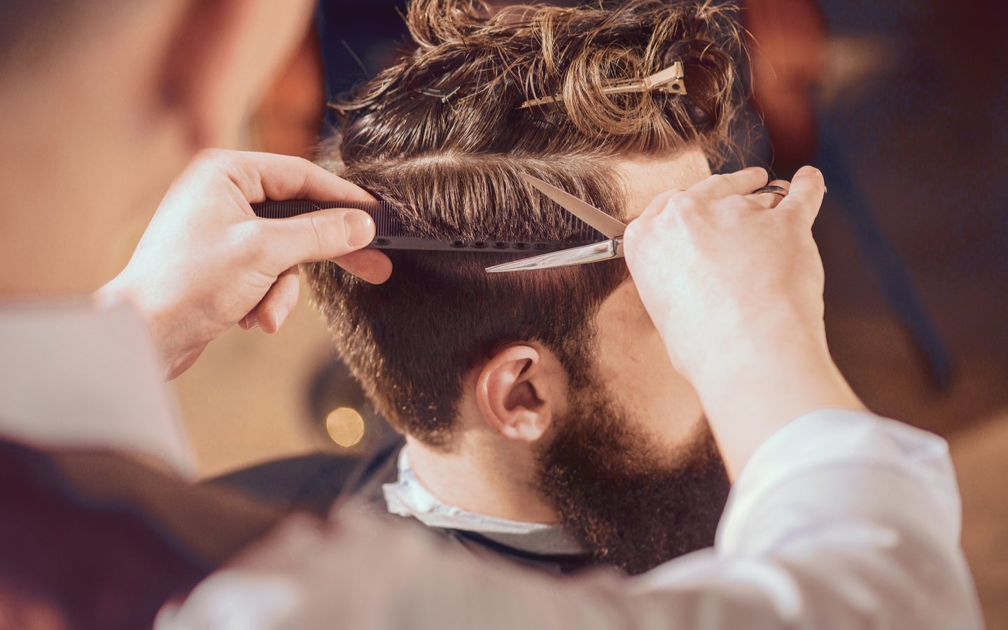 WGents man haircut