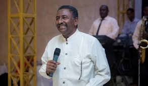 فنان شهير يتحسر على رحيل الإنقاذ 