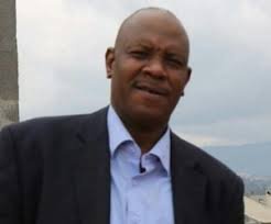 تعيين صحفي شهير واعلامية مستشارين إعلاميين بسفارات السودان بالخارج