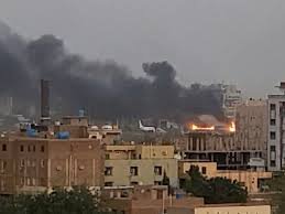 تباينات في المشهد العام.. فترة الانتقال ما بين "عسكرتها" "ومدنيتها"!