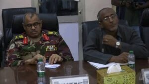 والي الخرطوم يودع طلبا لدى المنظمات الدولية