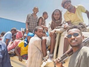 احترافية مكافحة التهريب تنقذ (125) شخصا.. ماذا فعلت