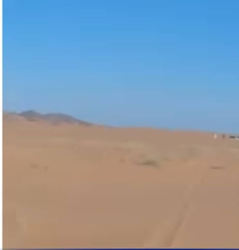 نجاة عائلة سعودية من موت محقق في الصحراء 11 IMG 20250406 WA0005