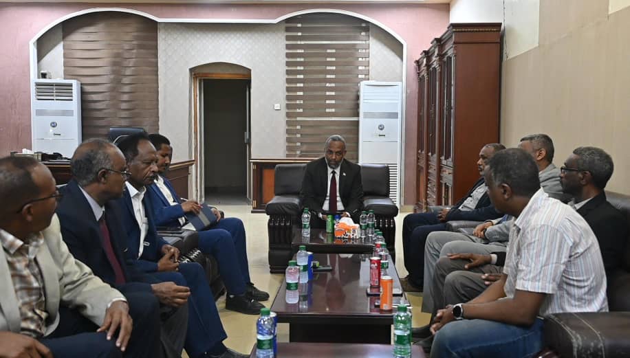 ديون السودان وتمويل المشاريع الحيوية أهم أجندة جبريل بفعالية بواشنطن 11 IMG 20250422 WA0028