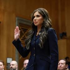 نشل وزيرة الأمن بأميركا