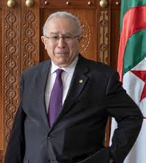 البرهان يتسلم رسالة من الأمين العام للأمم المتحدة.. ما فحواها 12 البرهان يتسلم رسالة من الأمين العام للأمم المتحدة.. ما فحواها