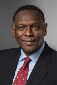 وزير الخارجية يدشن أول نشاطه بلقاء مسؤول أمن