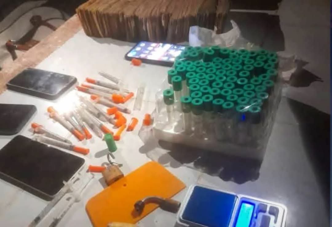 ضبط مروجي مخدرات متنكرين في زي عسكري 11 IMG 20250507 WA0044