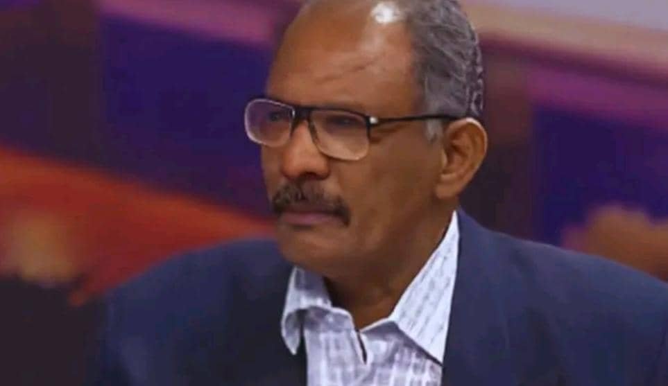 محمد وداعة: مبارك.. يتجمل 11 محمد وداعة : عدوان الامارات – اثيوبيا .. الفيل و ضل الفيل