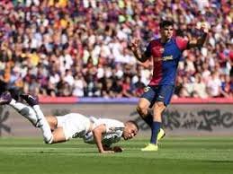 برشلونة يلتهم ريال مدريد ويقترب من حسم الدوري