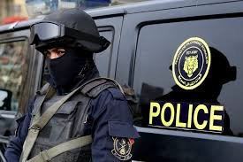 عامل يحرق سيارة مقاول لهذا السبب 13 عامل يحرق سيارة مقاول لهذا السبب
