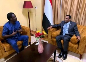 سلام جوبا على طاولة كامل ومناوي.. هل يتم تجميده 12 سلام جوبا على طاولة كامل ومناوي.. هل يتم تجميده