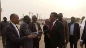 رئيس الوزراء في تلفزيون السودان.. كيف وجده