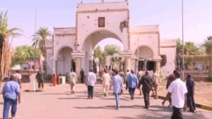 ماذا يجري في القصر الجمهوري!