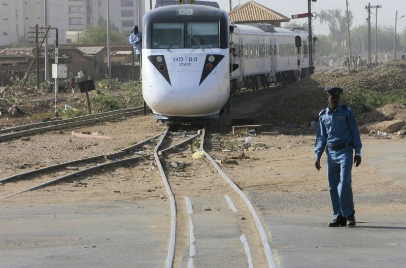 قطار مباشر من بورتسودان للخرطوم.. إليك التفاصيل 11 IMG 20250601 WA0003