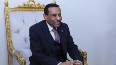 طرح برنامج حكومته.. كامل إدريس: سأعمل على مكافحة الفساد