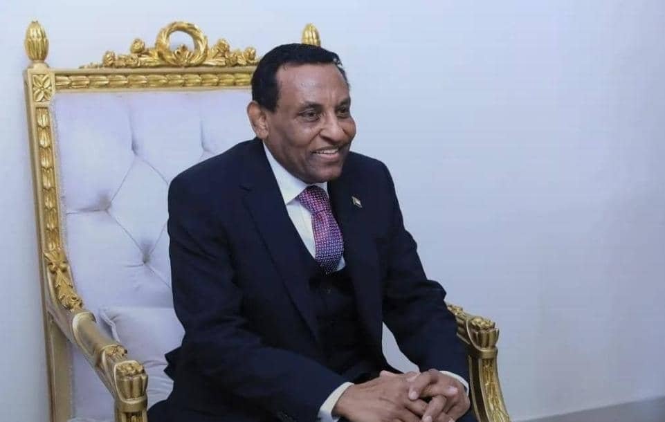 كامل إدريس يحدد أولويات حكومته ويرسل رسائل 11 طرح برنامج حكومته.. كامل إدريس: سأعمل على مكافحة الفساد