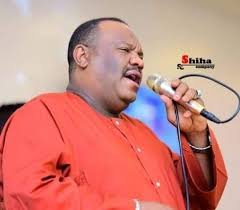 إعادة فنان شهير للمستشفى بعد تدهور صحته