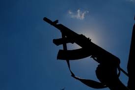 إصابة طفل بطلق طائش بهذه المدينة