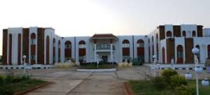 برغم تحديات الحرب.. مستشفى يصنع المستحيل ويمنح الأمل 