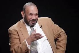 رئيس المريخ يتحول لأهلي مدني ويتحدى