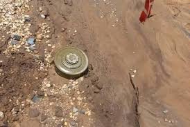 التوعية بمخاطر الألغام ومخلفات الحرب بحلفاية الملوك