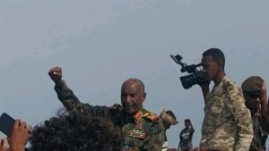 البرهان من ود النورة يطلق تعهدات بتحرير دارفور وكردفان 