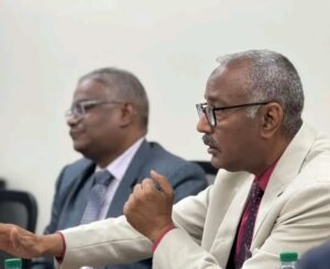 توجيهات عاجلة من وزير المالية بشأن مستحقات الحكومة على قطاع الاتصالات