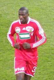 تجميد نشاط ناد شهير بسبب الاعتداء على حكم