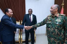 البرهان يبلغ السفراء أمر مهم