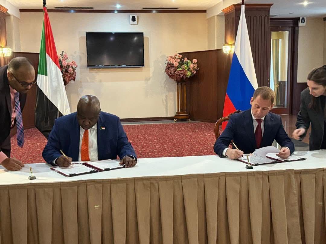 وقعا بروتوكول تعاون مشترك.. الإعلان عن شراكة إستراتيجية إستثمارية بين السودان وروسيا 11 IMG 20250924 WA0025