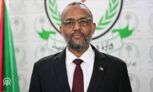 أنباء عن نقص حاد في المحاليل الوريدية.. جولة وزير الصحة تكشف الحقائق 13 أنباء عن نقص حاد في المحاليل الوريدية.. جولة وزير الصحة تكشف الحقائق