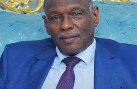 مصادر تكشف أسباب استقالة عمر صديق من منصبه