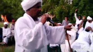 أمير إمارة الهواوير يعلن عن تبرعه بعشرة عربات قتالية لفك حصار الفاشر 