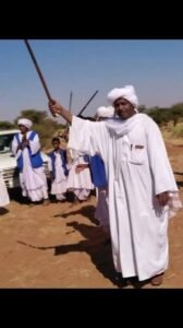 أمير إمارة الهواوير يعلن عن تبرعه بعشرة عربات قتالية لفك حصار الفاشر 