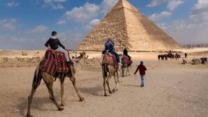 قرارات مصرية جديدة بشأن التأشيرات 