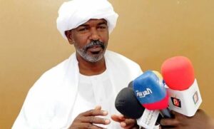 رجل أعمال يتبرع بمائة عربة مسلحة لفك حصار الفاشر