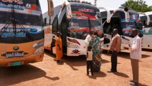 إبعاد عشرات الأجانب من الخرطوم