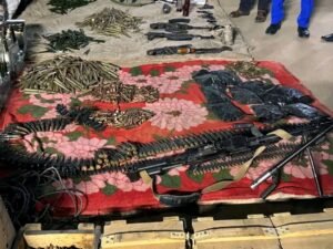 ضبط اسلحة واجهزة اتصال حديثة بهذه الولاية