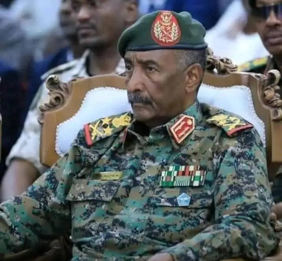 البرهان يعود إلى البلاد بعد زيارته إلى القاهرة 11 IMG 20251015 WA0010 1