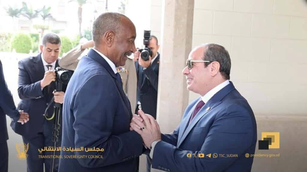 البرهان يصل القاهرة 11 IMG 20251015 WA0017