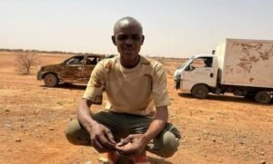 بقال يؤجل عودته خوفا من أمر خطير.. تفاصيل مثيرة