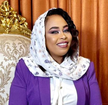 رشان أوشي: د. كامل ادريس.. هل يسقط في فخ الحاشية؟